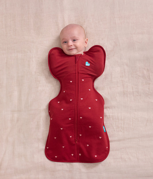 Swaddle Up™ Pucksack 1.5 TOG Baumwollfleece Bordeauxrot Gestickte Herzen