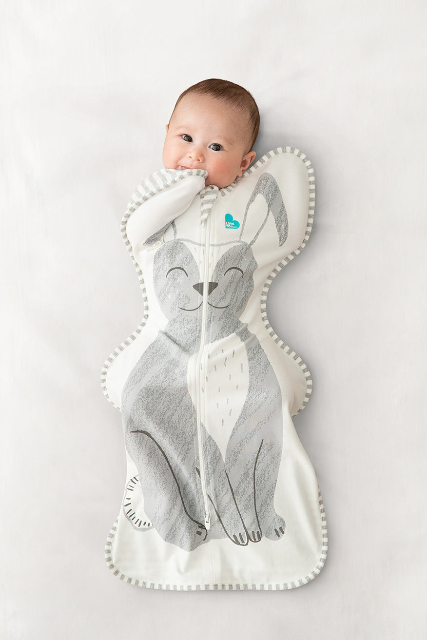 Swaddle Up™ Sac d'emmaillotage Original Stevie le Lapin Gris