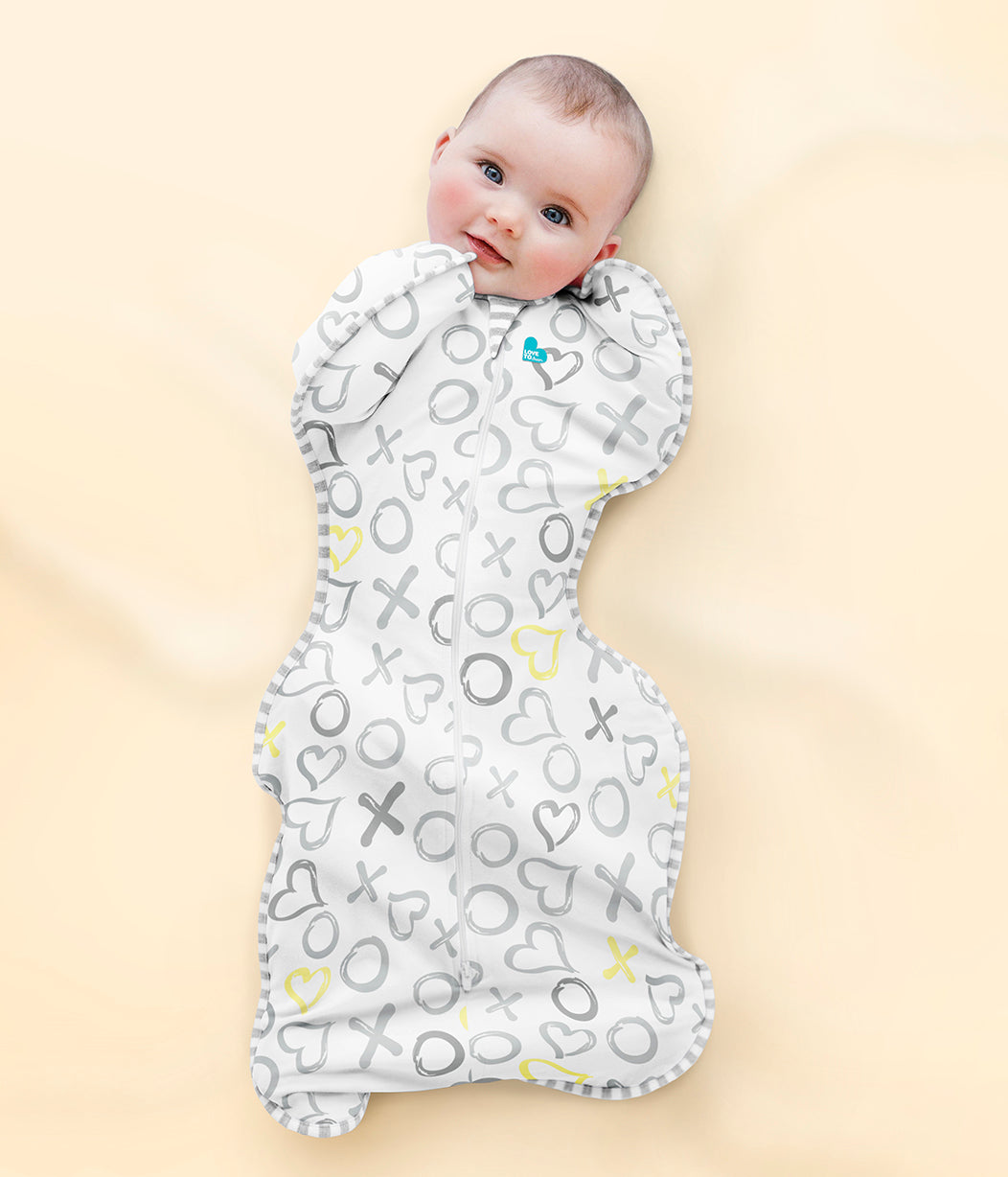 Swaddle Up™ Sac d'emmaillotage en bambou léger Blanc Kisses