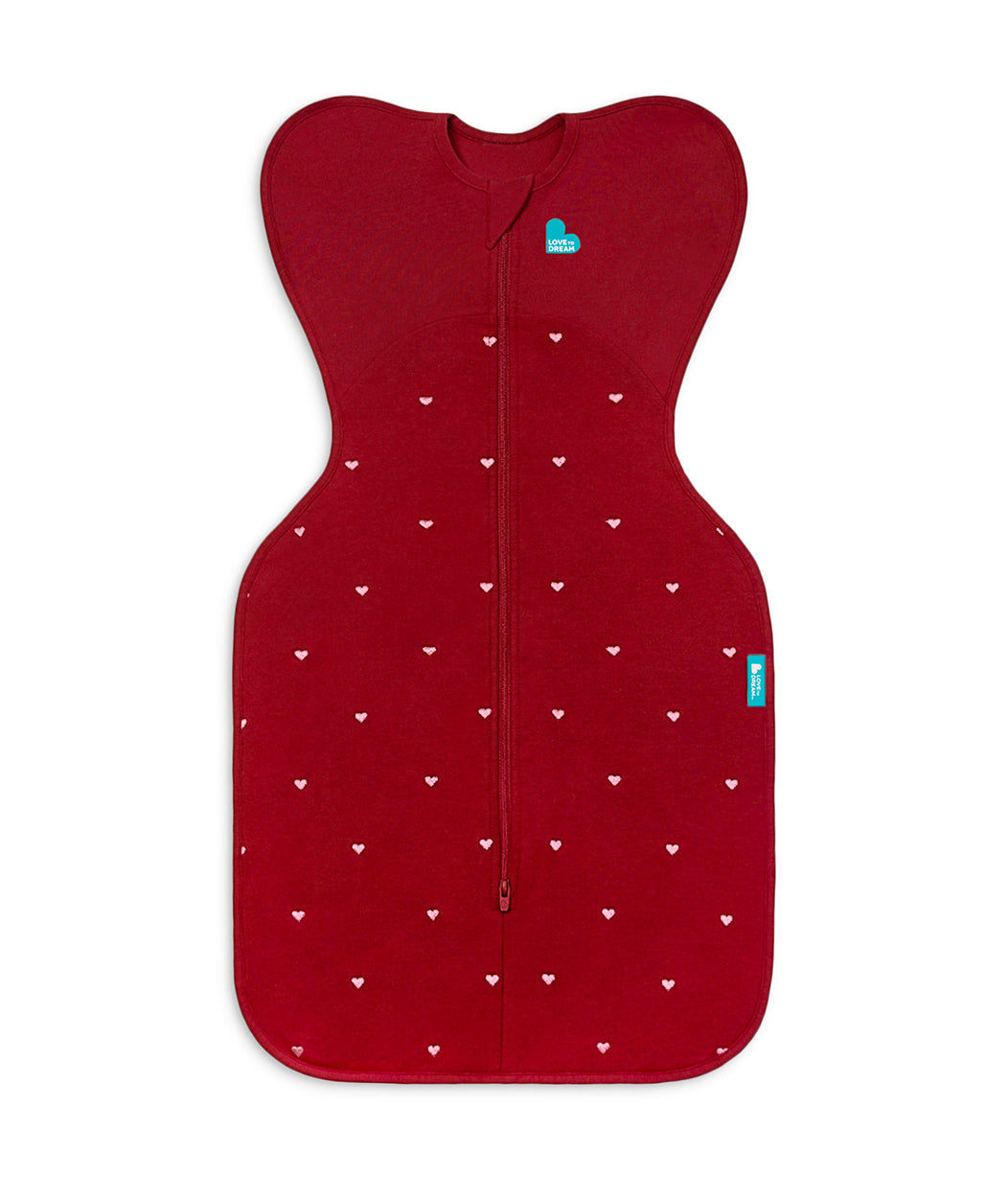 Swaddle Up™ Pucksack 1.5 TOG Baumwollfleece Bordeauxrot Gestickte Herzen