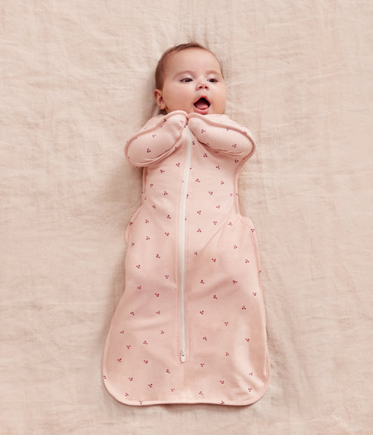 Coffret de naissance Swaddle Up™ | 1,0 | 1,5 TOG | Rose tendre cerises | Bordeaux | Rose tendre brindilles